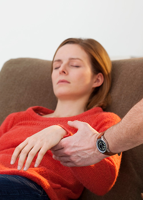 Hypnose médicale : retour d’expérience dans la prise en charge de la douleur